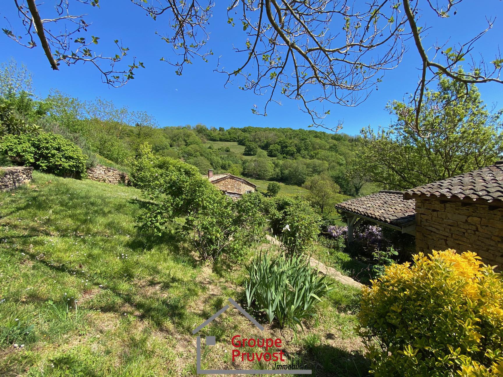 gedeon-photo-1388da70d6ad90767403eb5261f38bec Maison de village