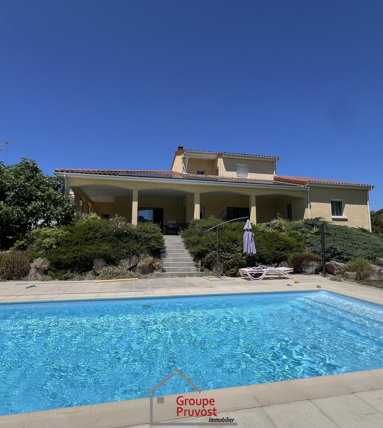 gedeon-photo-2320955a326218d39e024d47c089c1e3 Très belle villa avec piscine