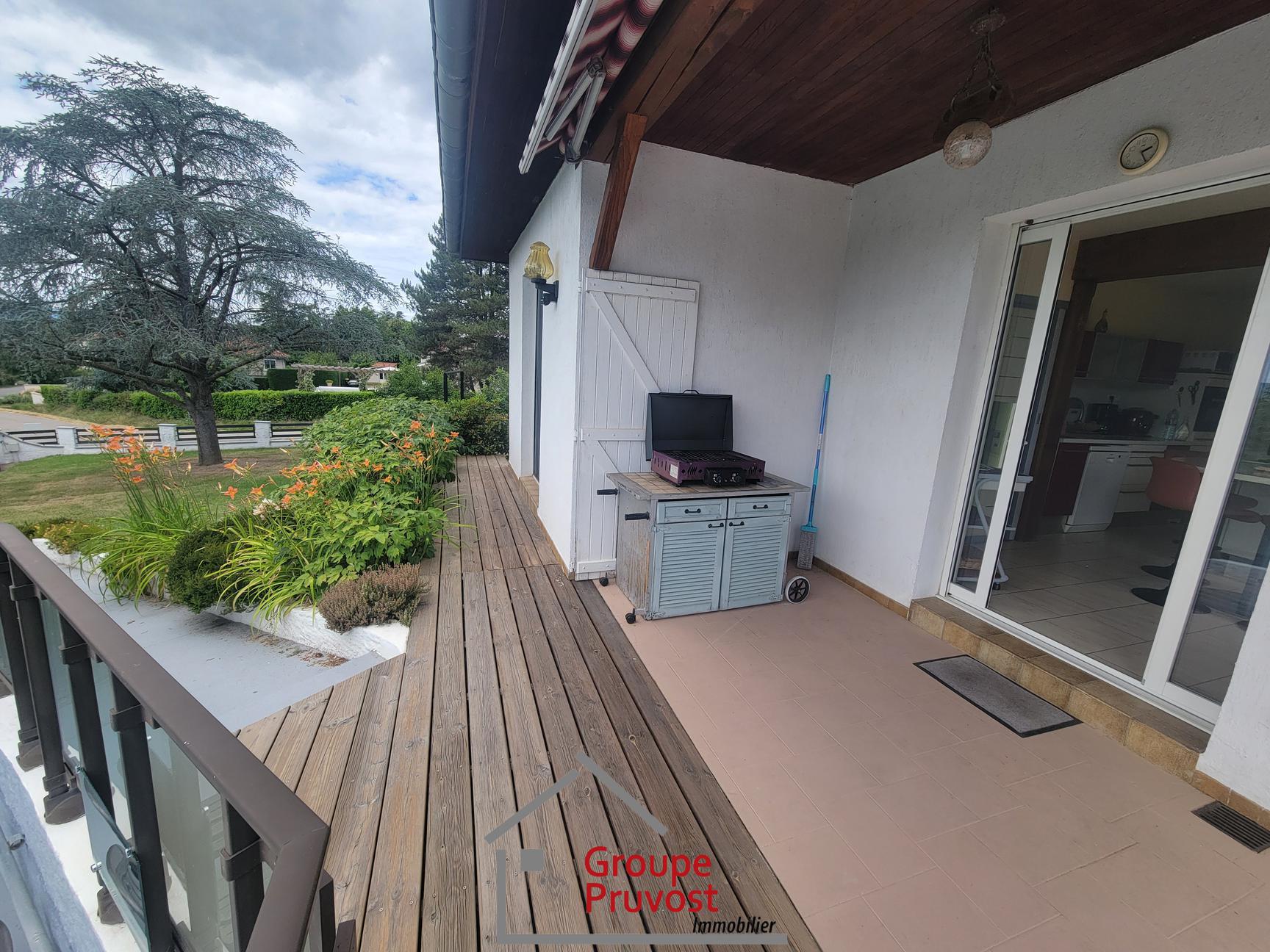 Vente Maison 150 m² à Saint-Vincent-de-Boisset 350 000 €