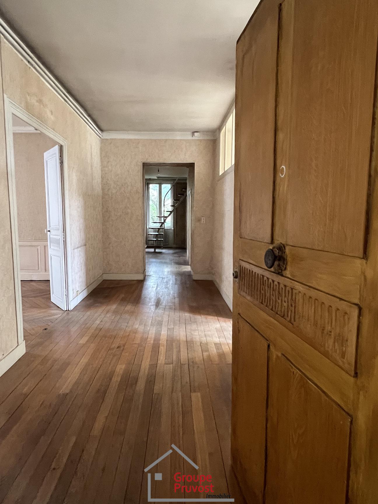 gedeon-photo-421775a72849fb972b6adb255e03fc30 Bel appartement bourgeois