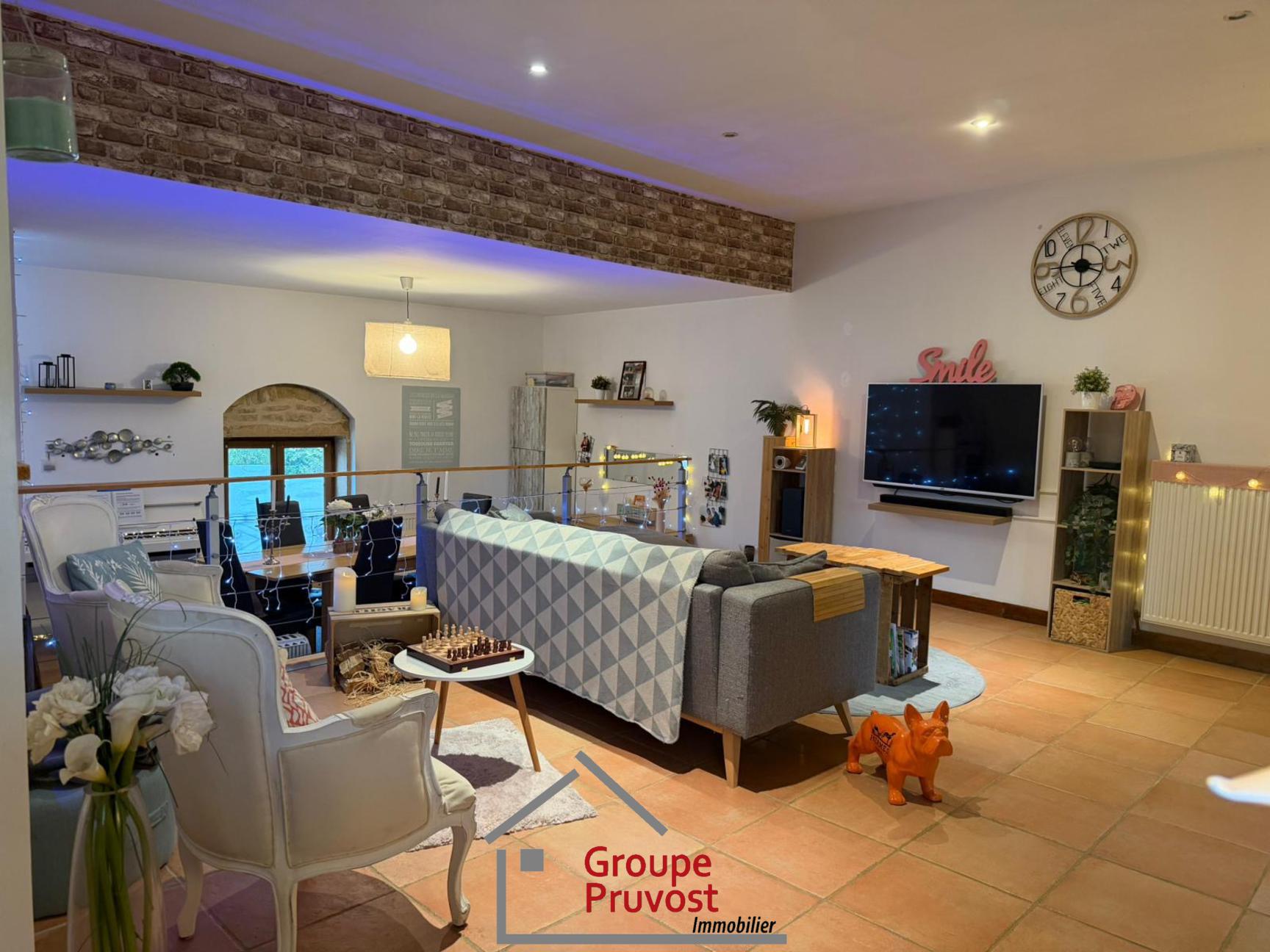 gedeon-photo-43f8fa3e7c4e590ab14e86d7a574568d Maison de village