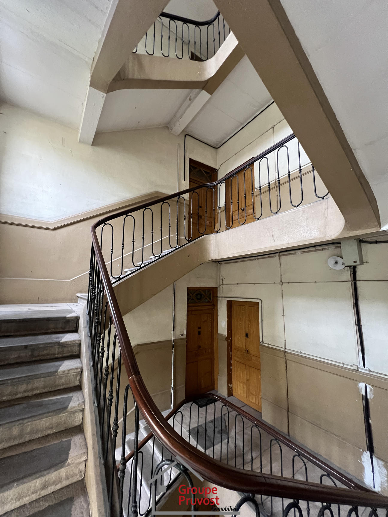 gedeon-photo-555754d159c05d2f289f569e5bfaf2b0 Bel appartement bourgeois