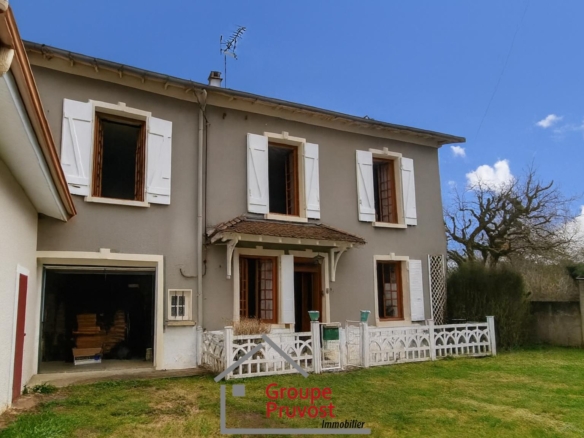 Maison de village avec terrain