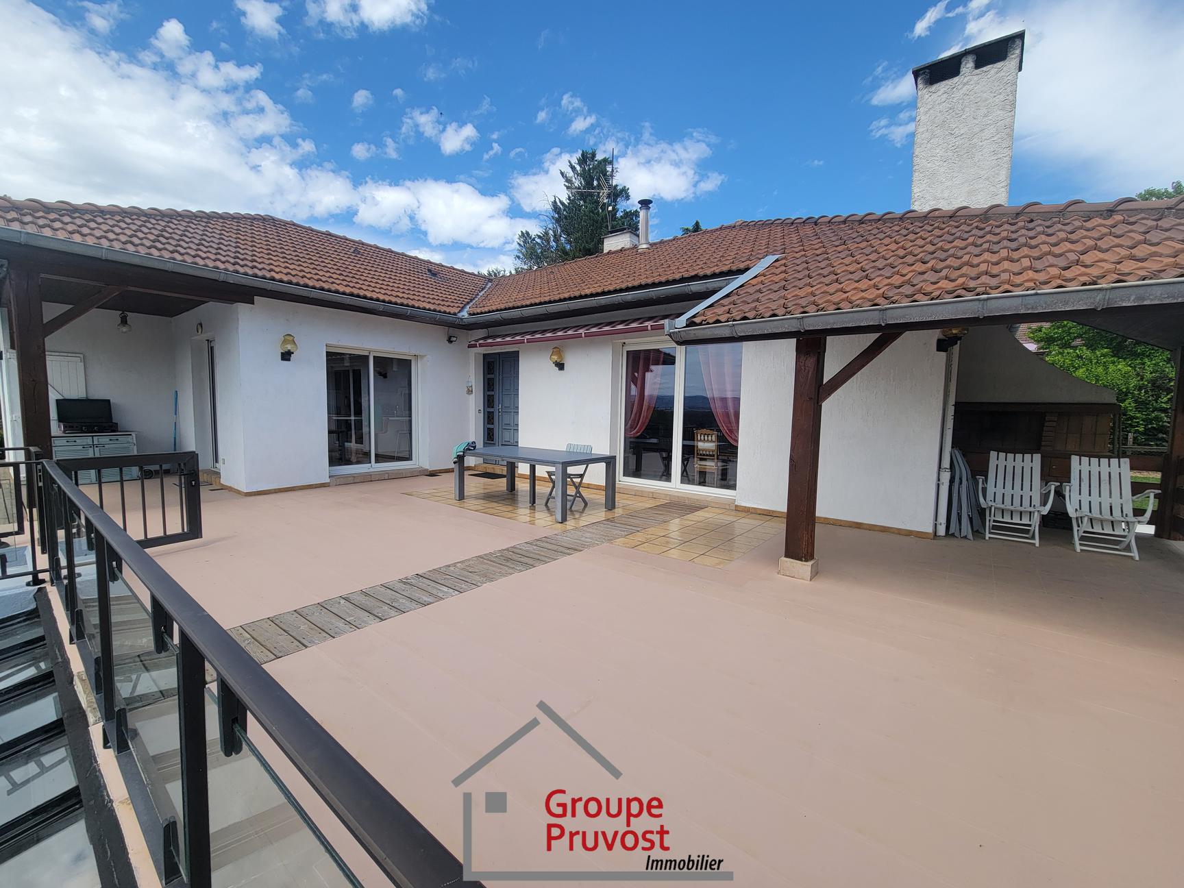 Vente Maison 150 m² à Saint-Vincent-de-Boisset 350 000 €