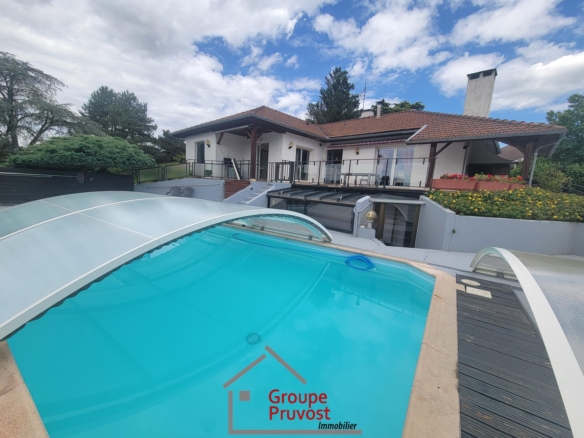 Vente Maison 150 m² à Saint-Vincent-de-Boisset 350 000 €