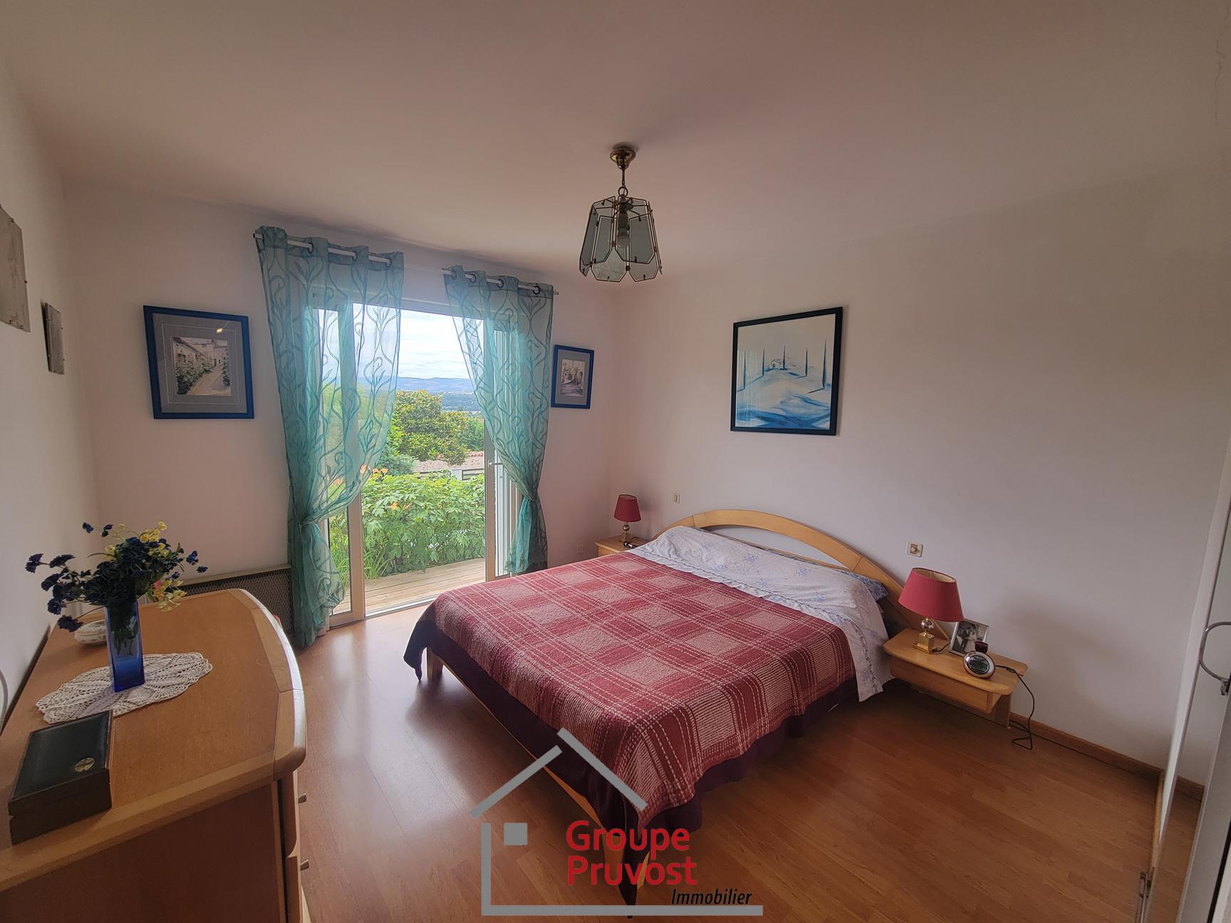 Vente Maison 150 m² à Saint-Vincent-de-Boisset 350 000 €
