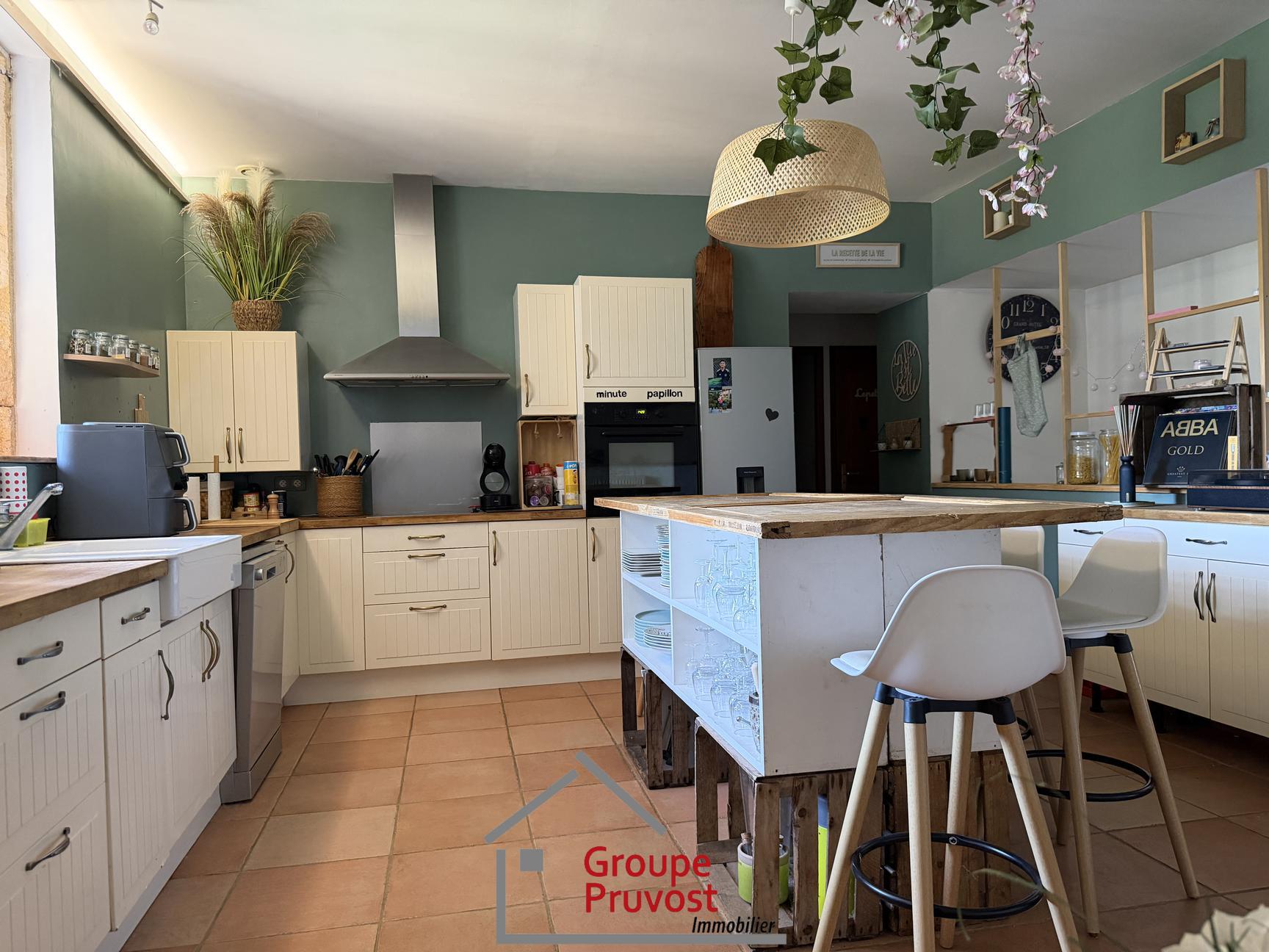 gedeon-photo-7bf79793a9f5e13997b260c328ded548 Maison de village