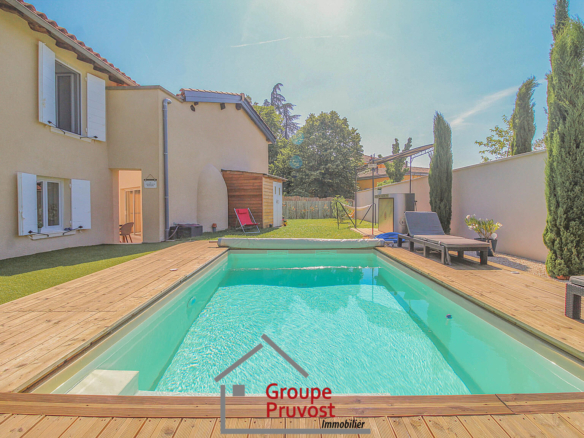 Maison centre Limas