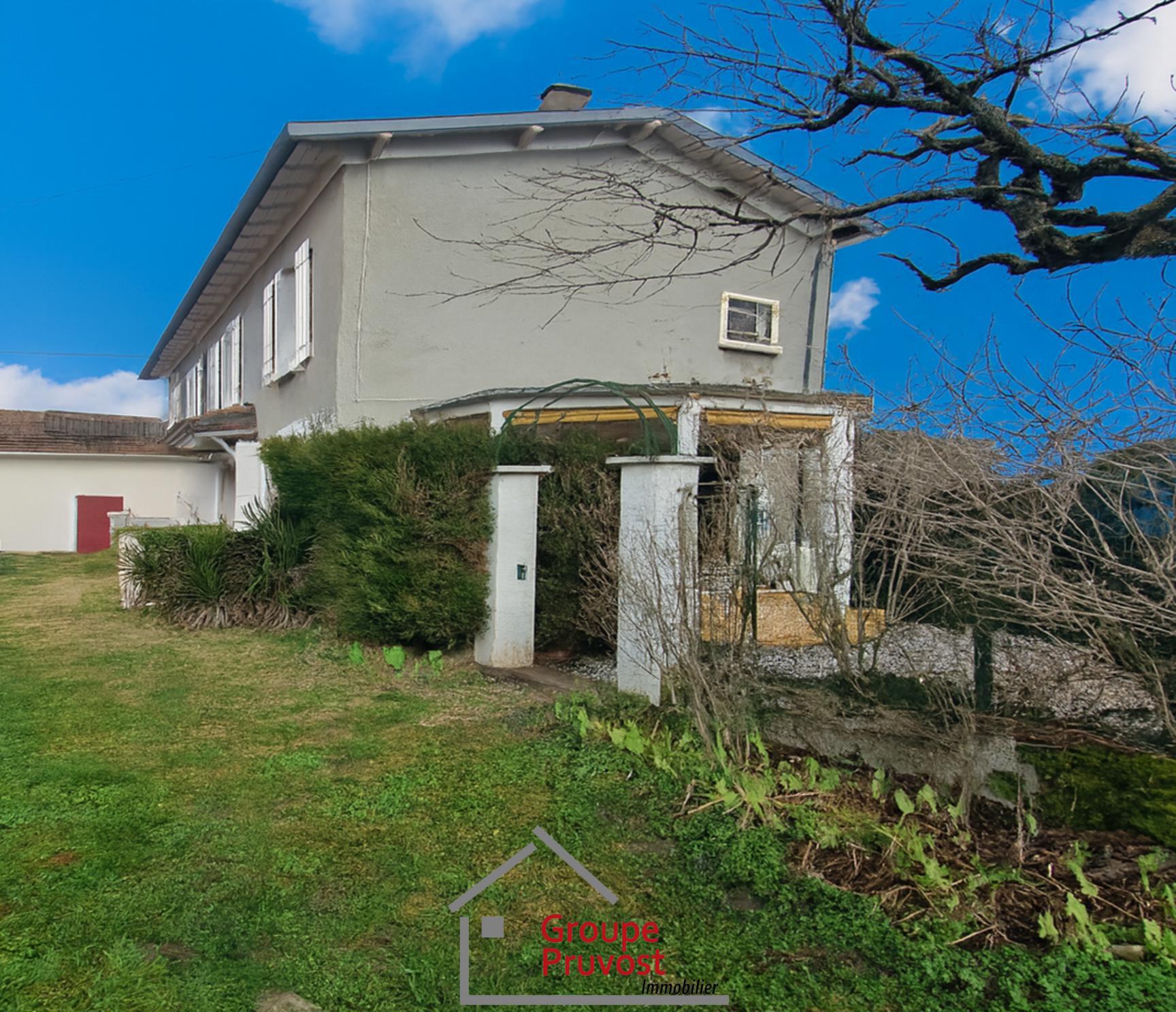 gedeon-photo-82f7078bb971b3ef19d7acbdd00ddda7 Maison de village avec terrain