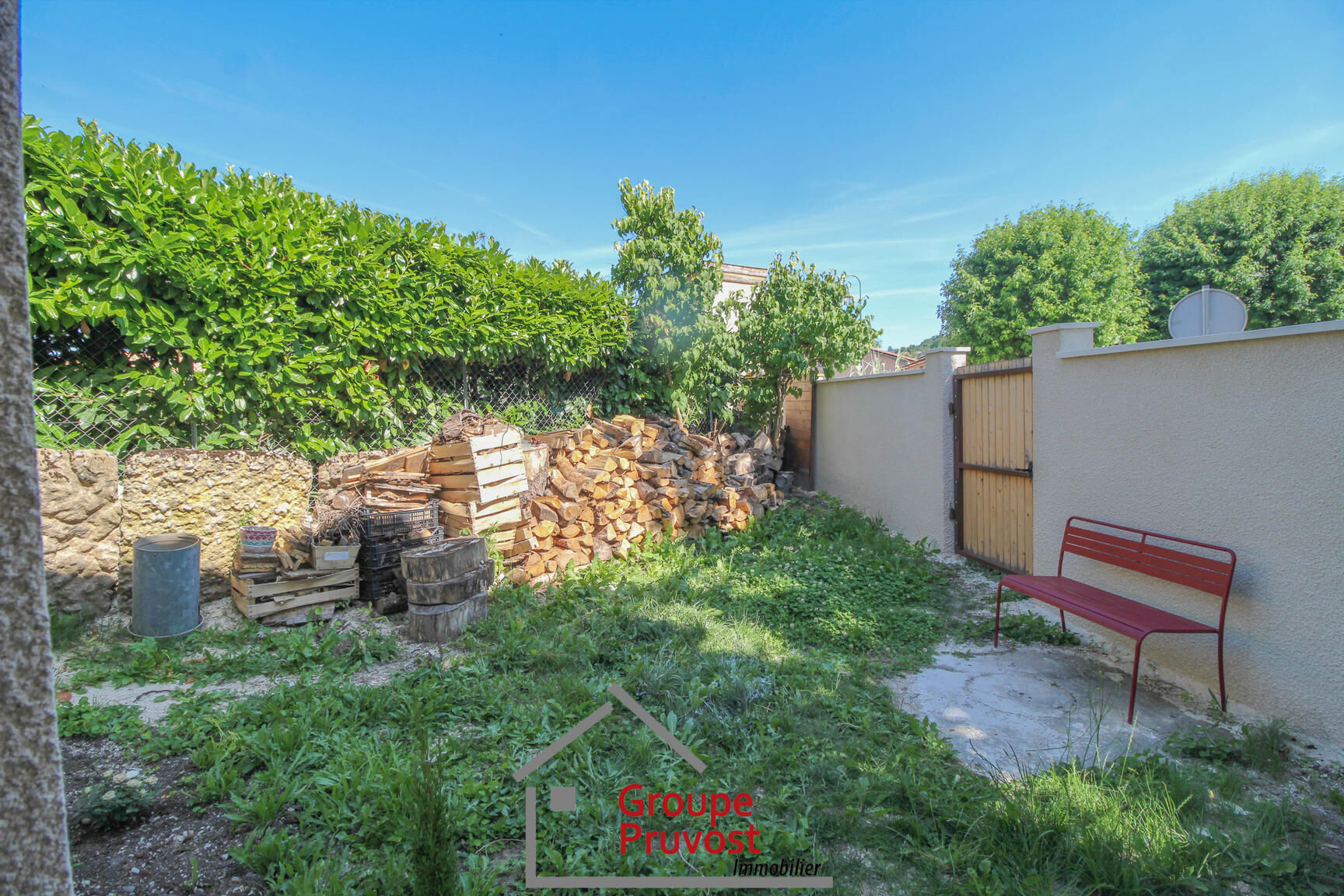 gedeon-photo-8d283b23e74b2c9634b7e7d75d743766 Maison centre Limas
