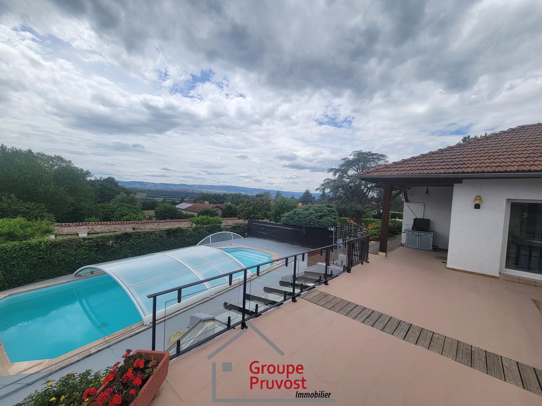 Vente Maison 150 m² à Saint-Vincent-de-Boisset 350 000 €