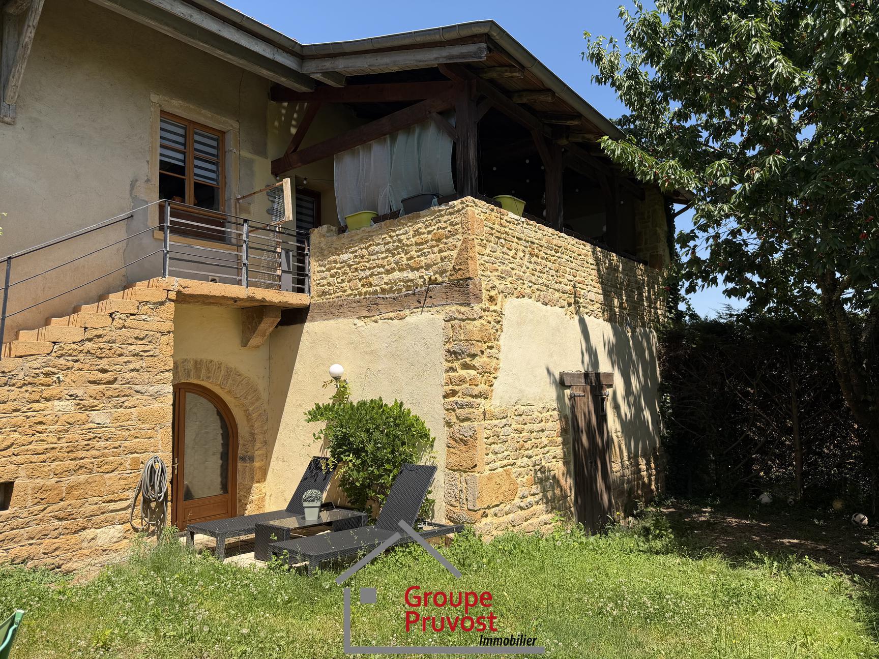 gedeon-photo-c25a006f65189dedfeec42ebaf75758e Maison de village