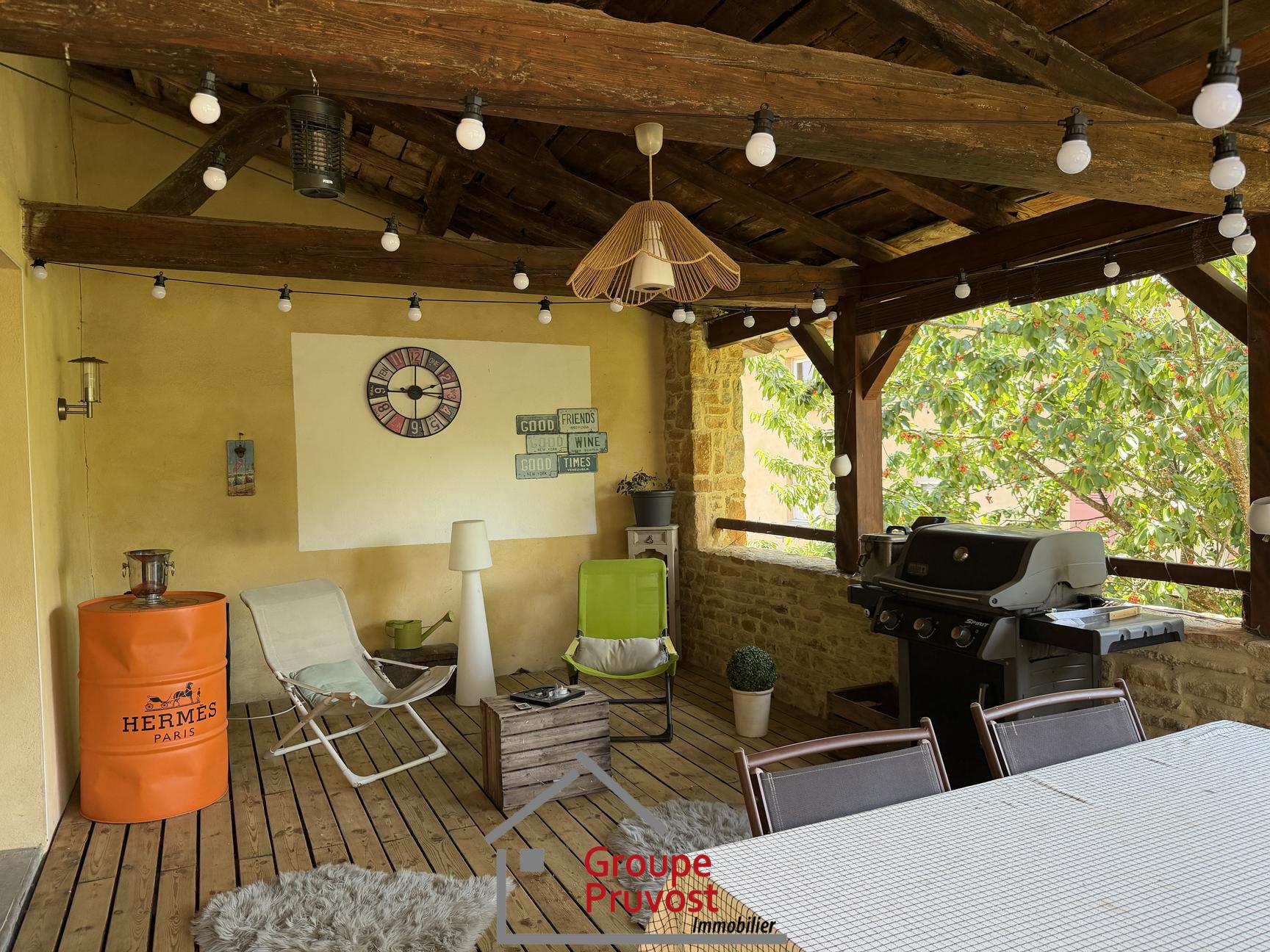 gedeon-photo-d56892183a915028d8b96753d97f5c58 Maison de village