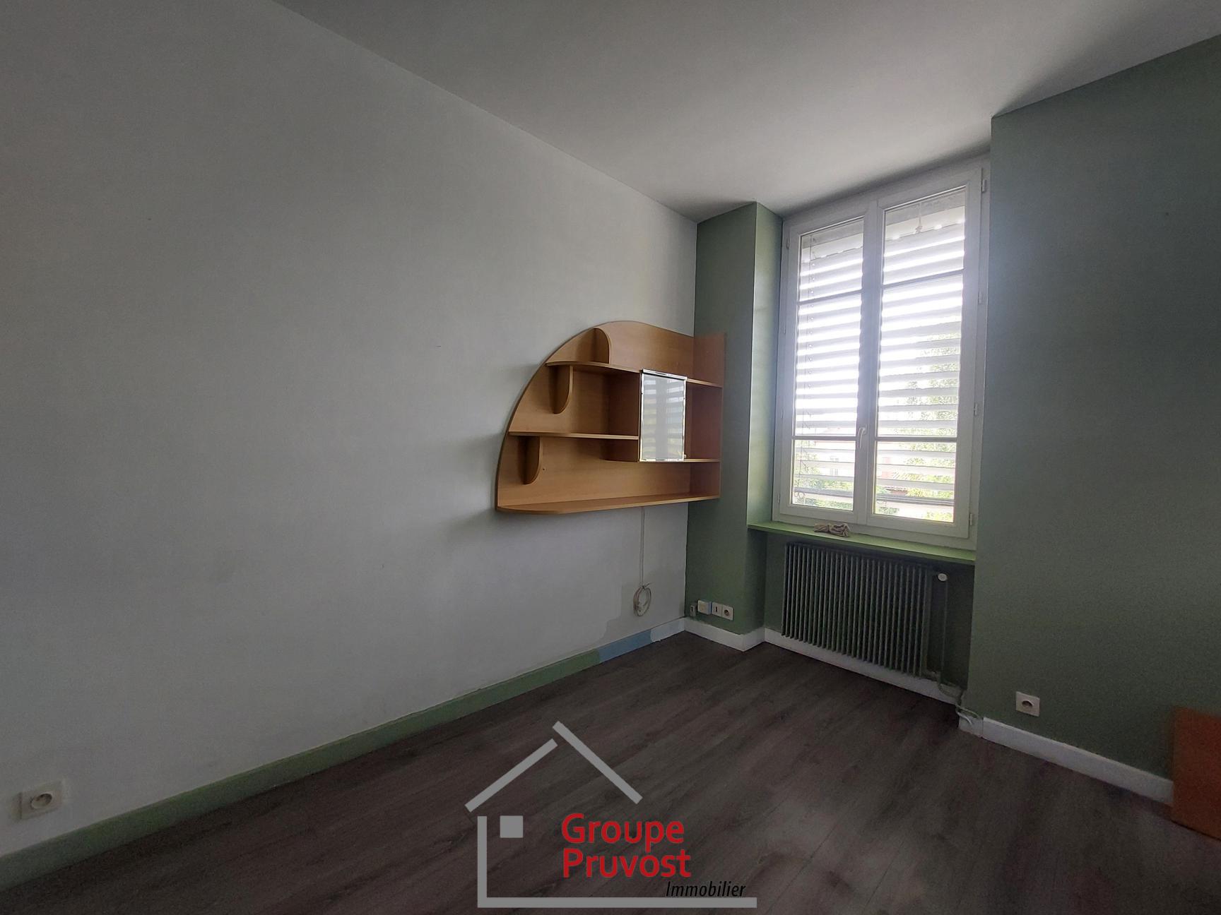 Appartement à aménager 6 pièces