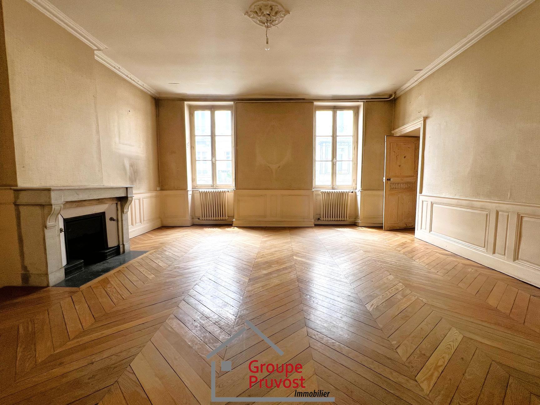 gedeon-photo-db6c2d9430a3d1c99207ed28294fc1a0 Bel appartement bourgeois
