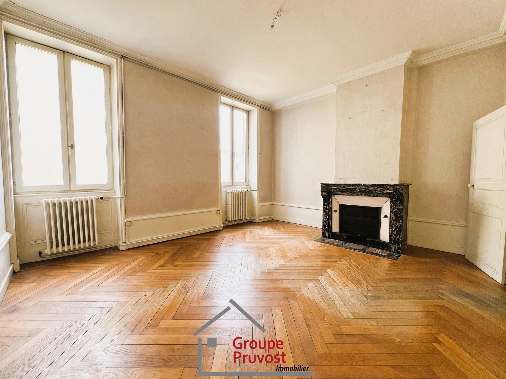 gedeon-photo-fb9dc1048f11f8761f1695f1e0fd6fe2 Bel appartement bourgeois