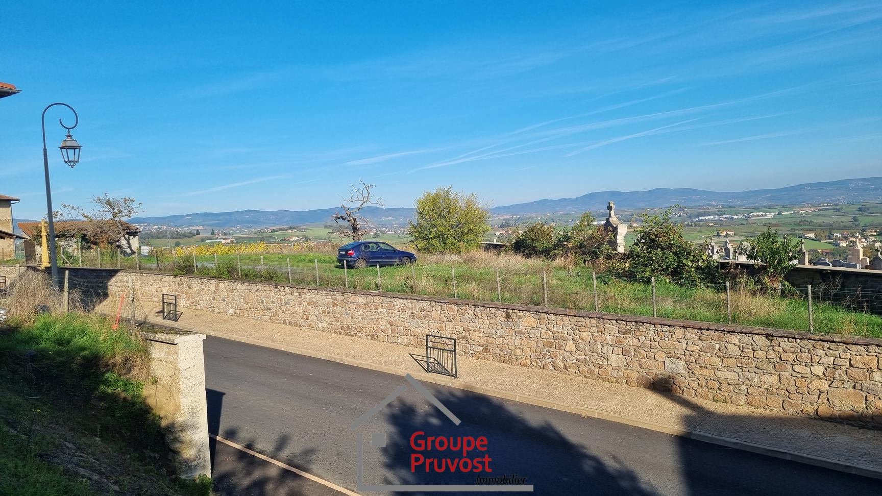 gedeon-photo-08398cf0d614de3bdaf0f74563208341 Terrain à bâtir de 586m²