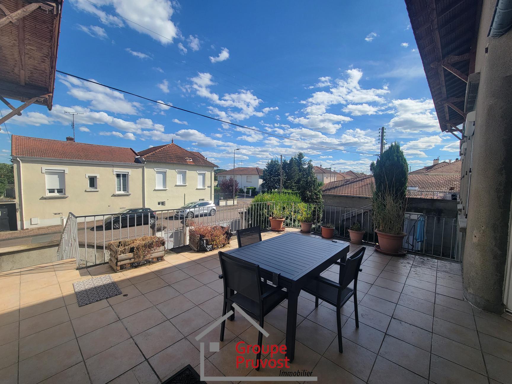 Vente Immeuble 430 m² à Le Coteau 295 000 €