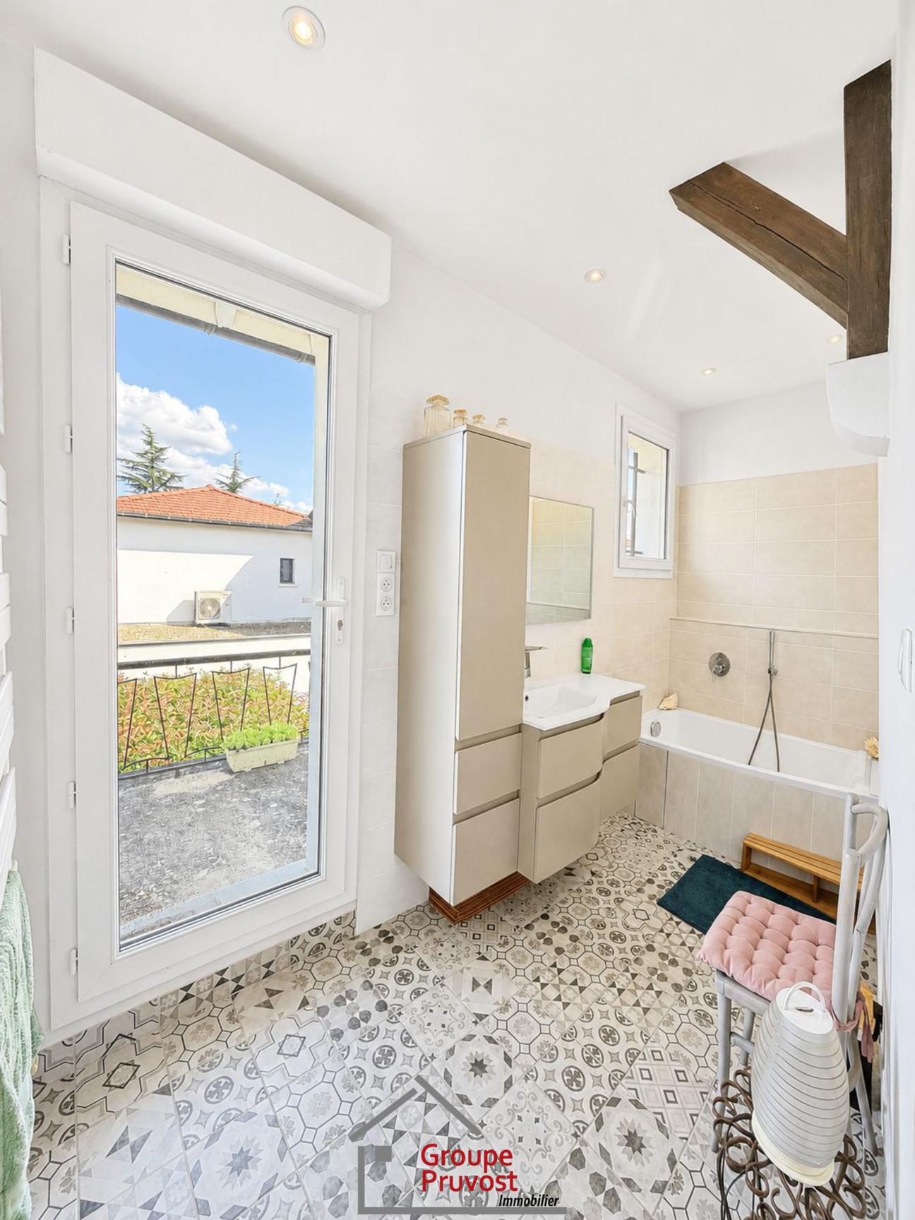 gedeon-photo-23e5bed38b7c80e11cdfadc5025984d5 Maison de caractere de 220m²