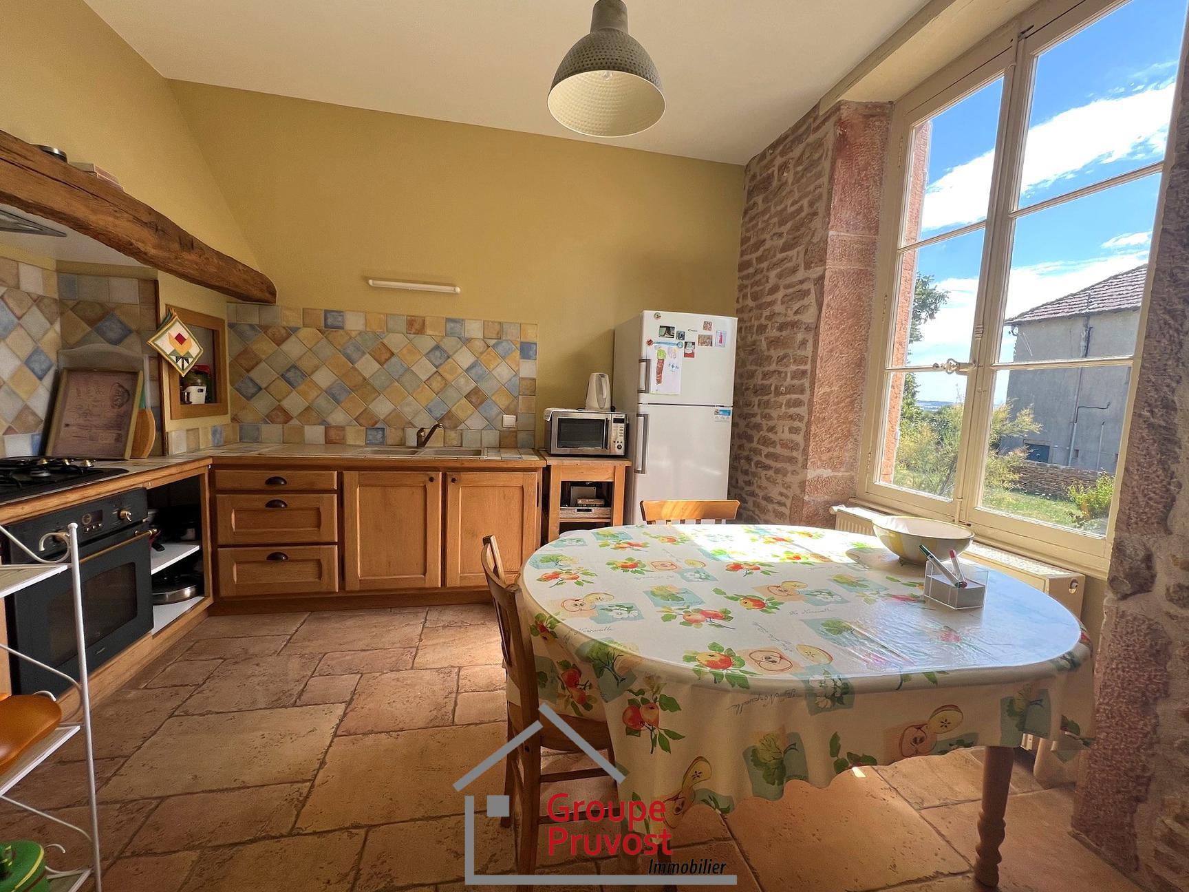 gedeon-photo-2dd419da21bdac108bed6fe4970a0d34 Maison de village