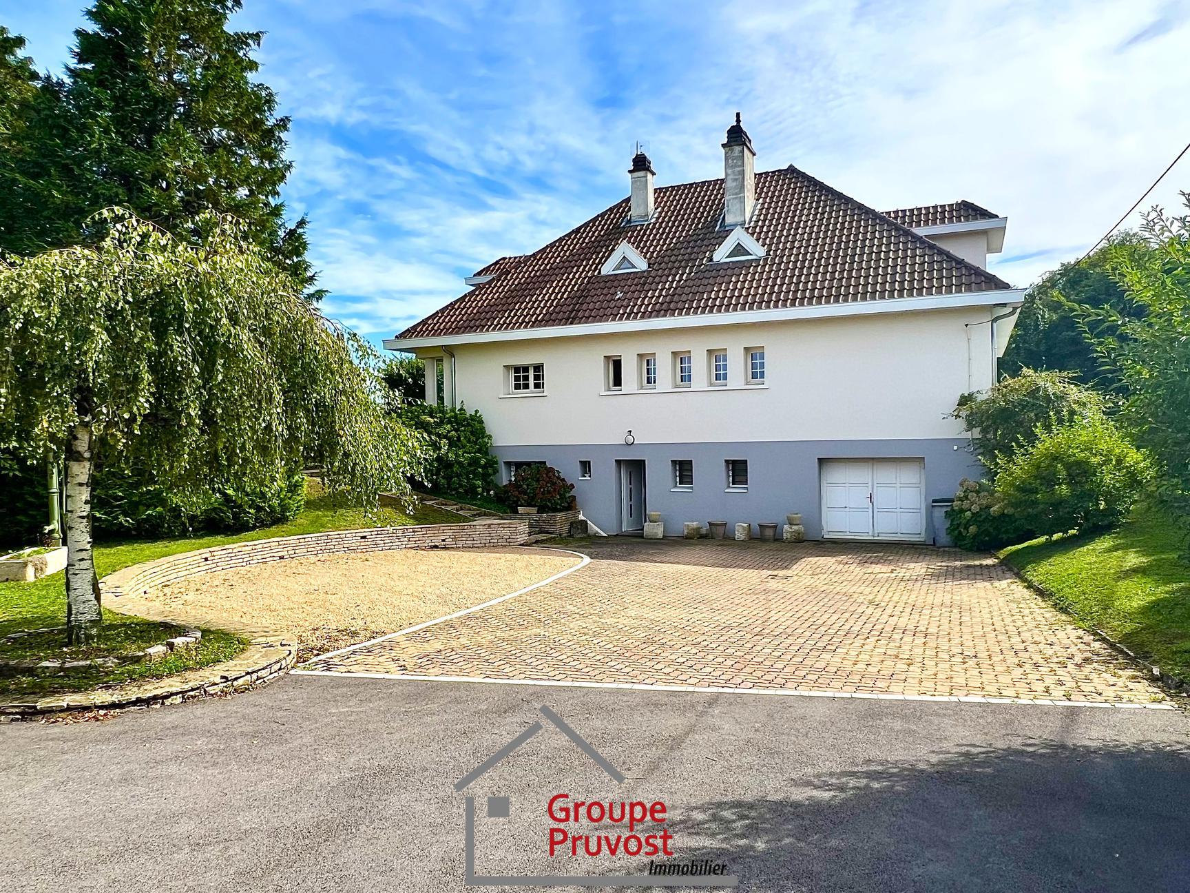 gedeon-photo-3fdb9de24c9dd4bde6bbcb3026c1db22 Belle propriété 7 chambres
