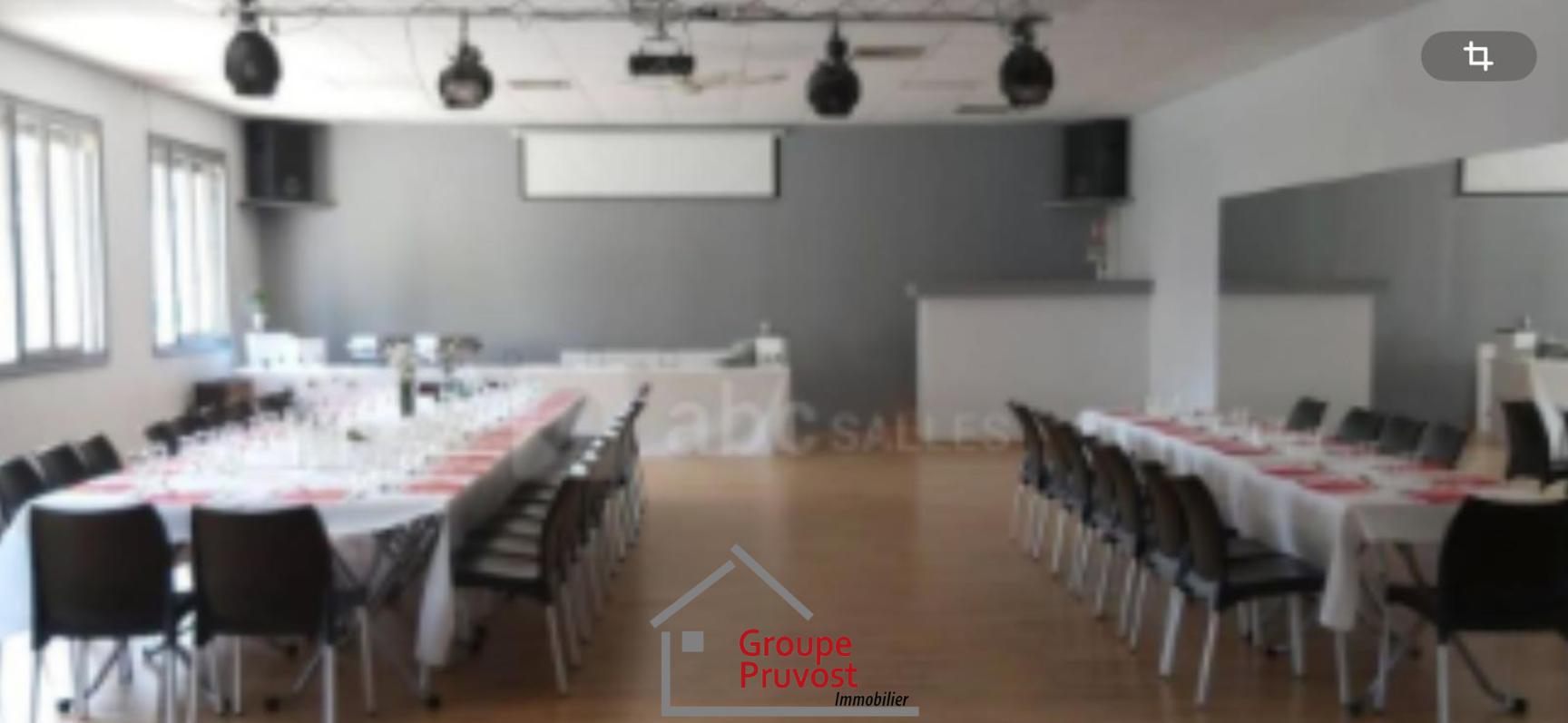 Vente Commerce divers 380 m² à Miribel 71 600 €