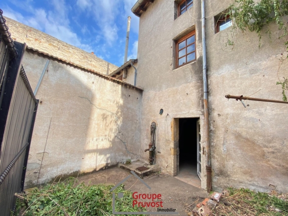 Vente Maison 94 m² à Cluny 130 000 €