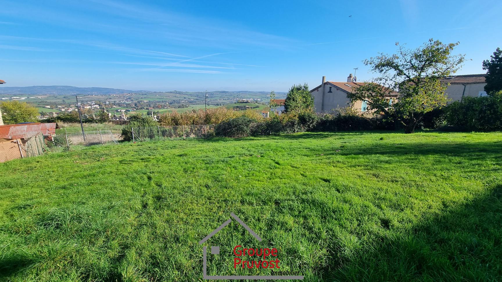 gedeon-photo-57fb2c48d93bf01c36cec11f20160bcd Terrain à bâtir de 586m²