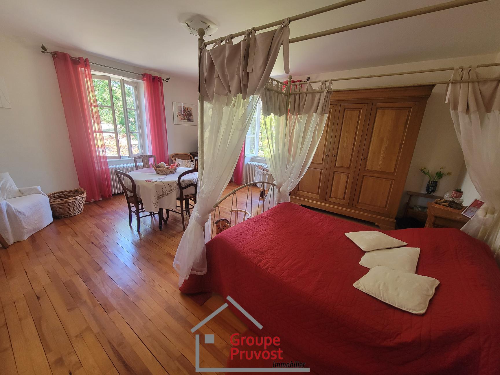 Vente Propriété 290 m² à Renaison 720 000 €
