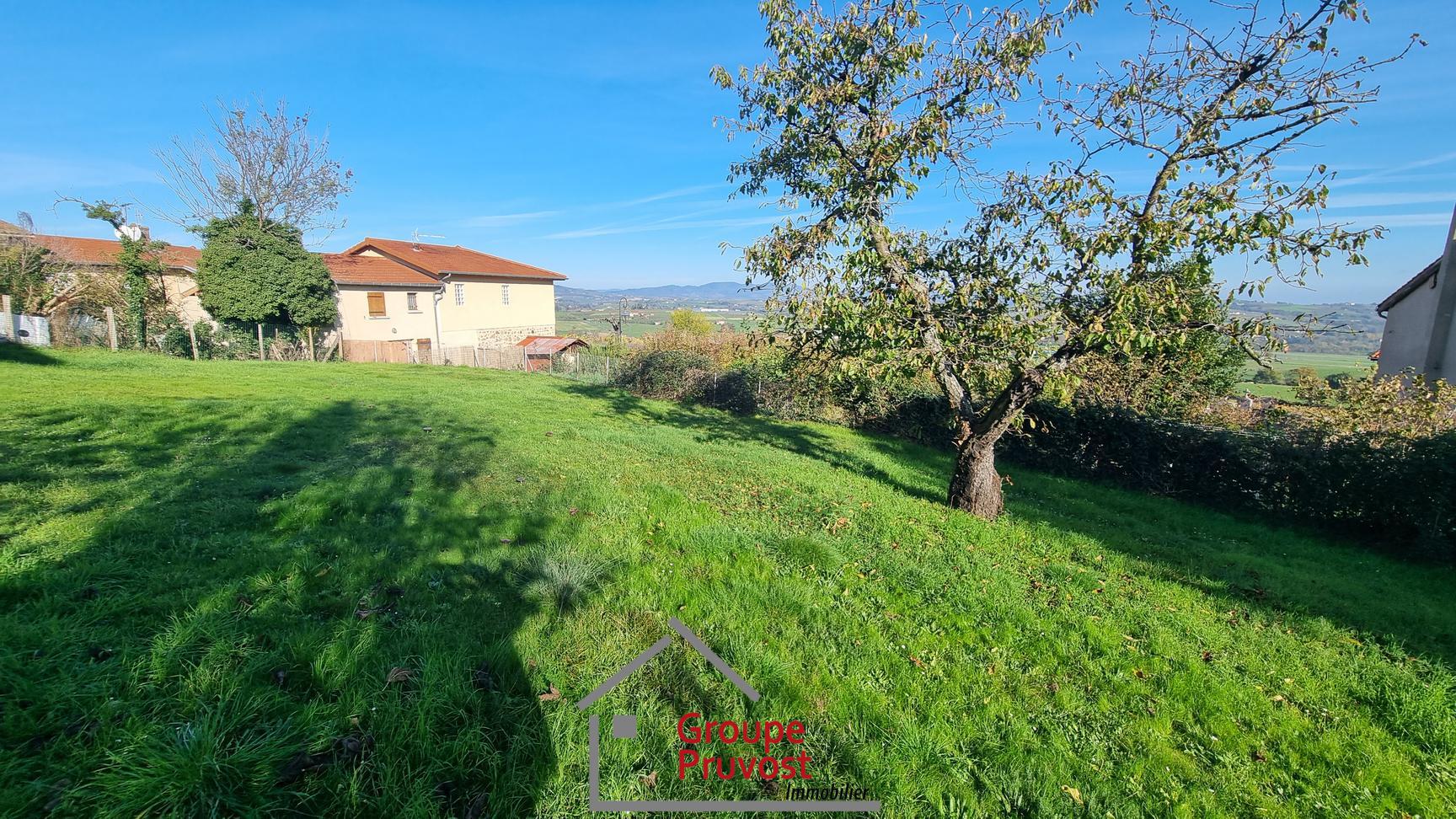 gedeon-photo-659079909a94f4876de8580b28f1330d Terrain à bâtir de 586m²