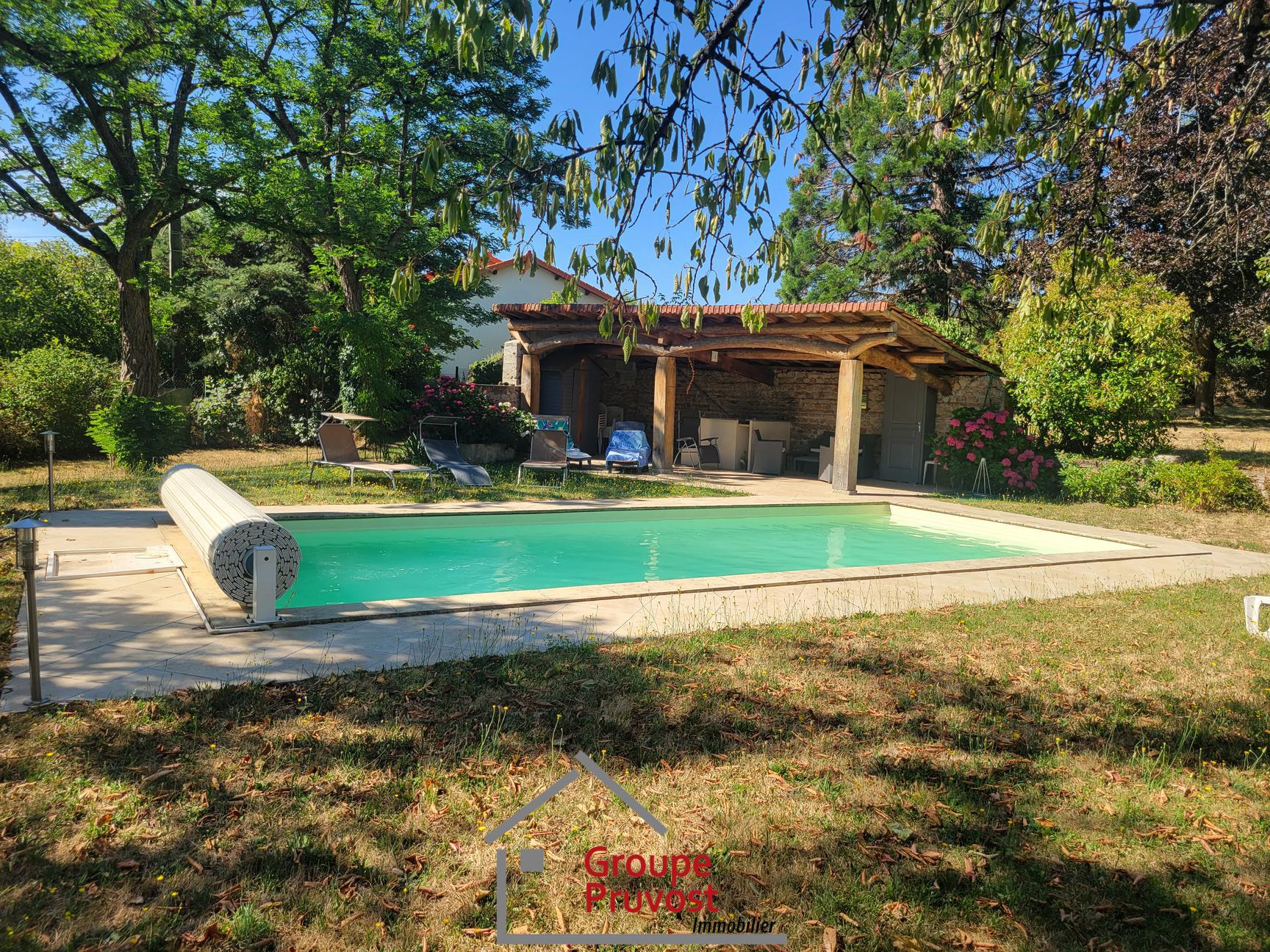 Vente Propriété 290 m² à Renaison 720 000 €