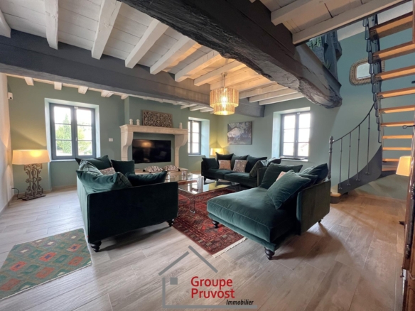 Superbe maison en pierres rénovée