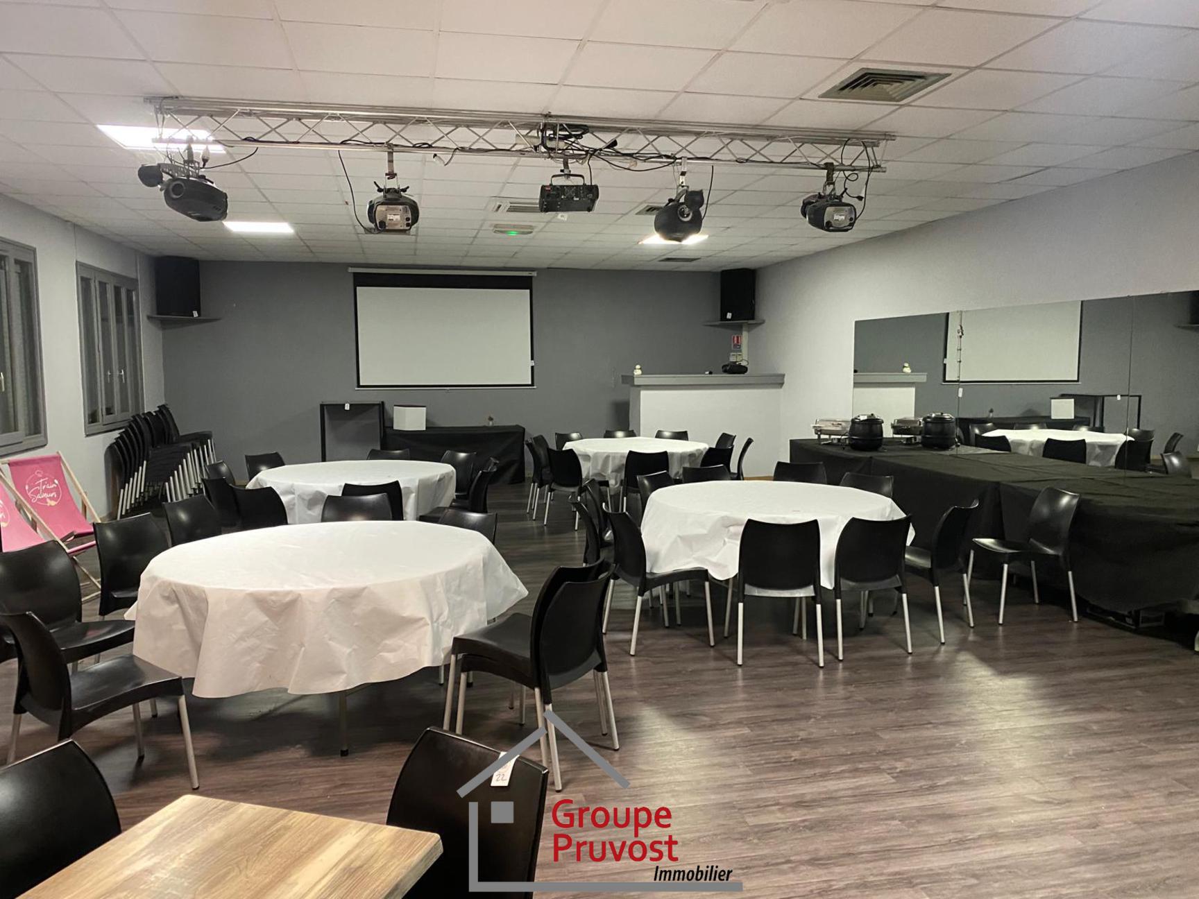 Vente Commerce divers 380 m² à Miribel 71 600 €