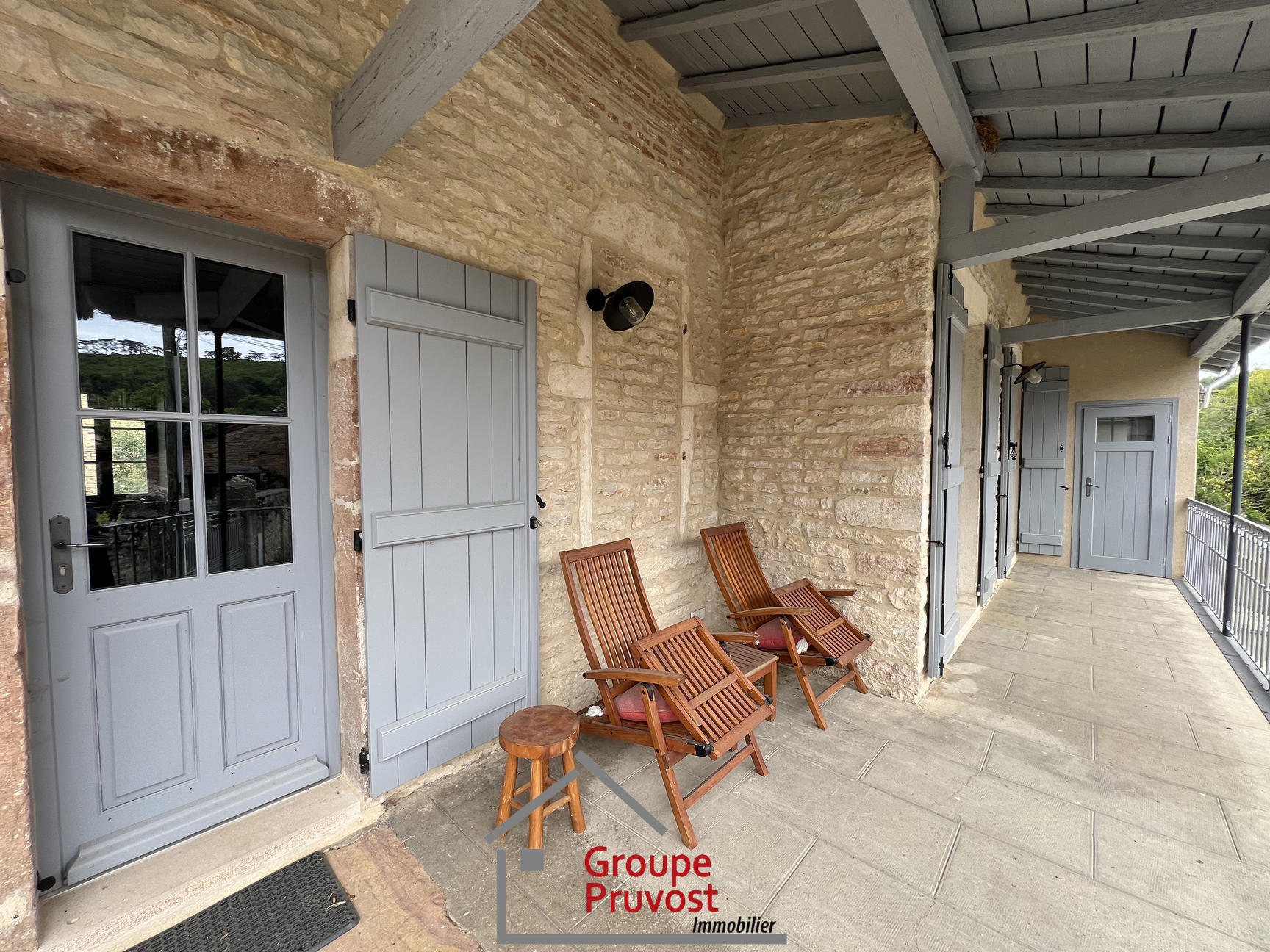 gedeon-photo-964b26d3dfb46c74662f5f712376b71f Superbe maison en pierres rénovée