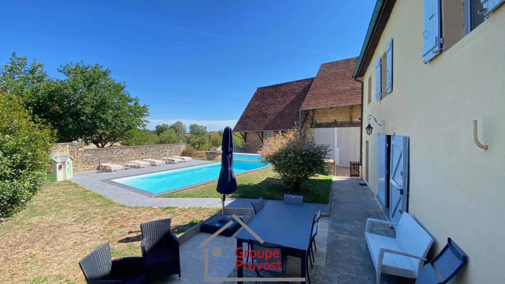 Vente Maison 228 m² à Cluny 580 000 €