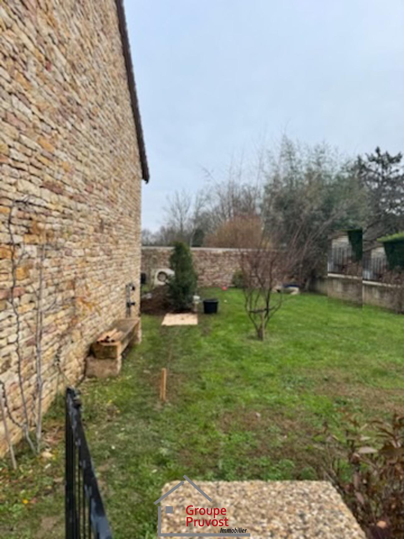 gedeon-photo-996168e3f7733c9ef6b57e3e941e9717 Superbe maison en pierres rénovée