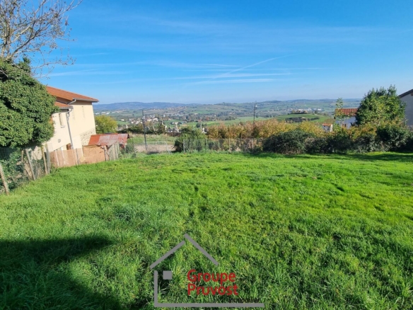 Terrain à bâtir de 586m²