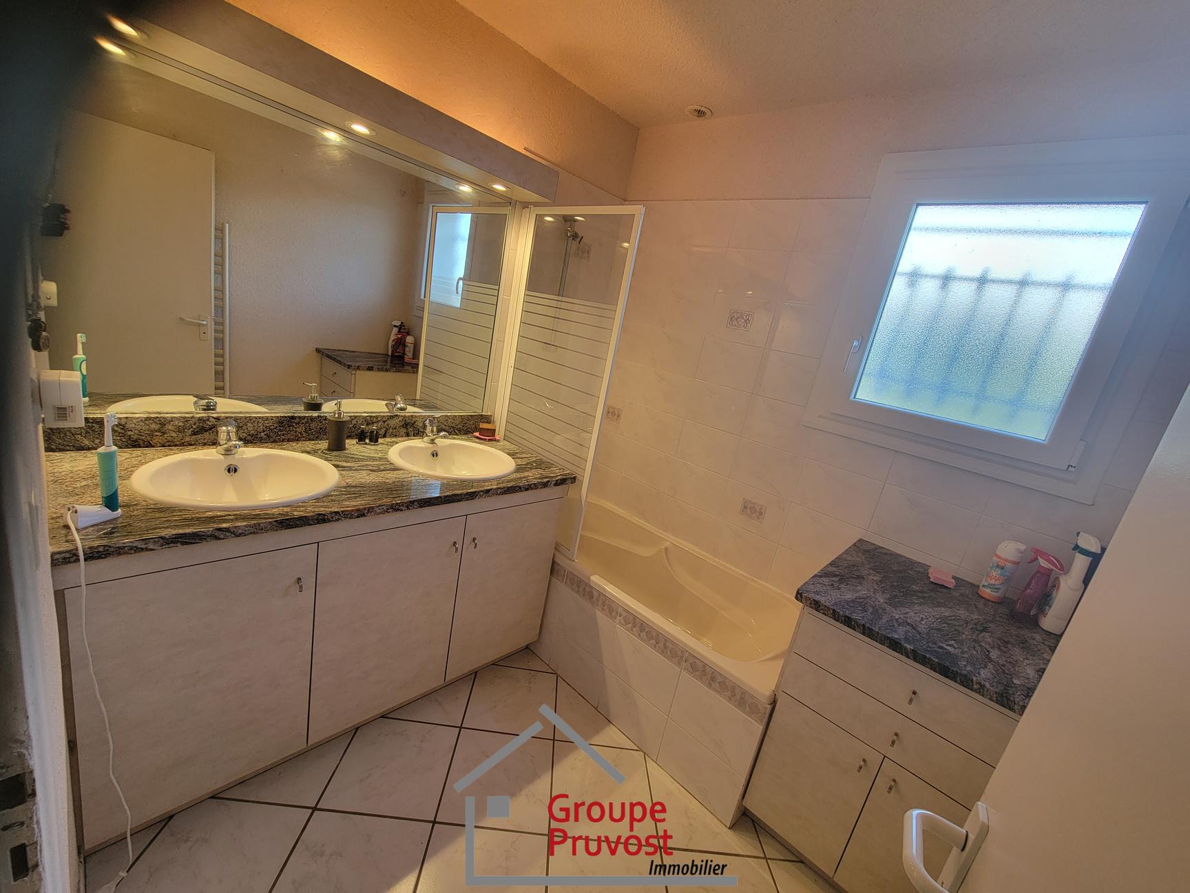 gedeon-photo-aa2ddbf2e4c5cfa2eca42a912224621c Vente Maison 196 m² à Renaison 383 000 €