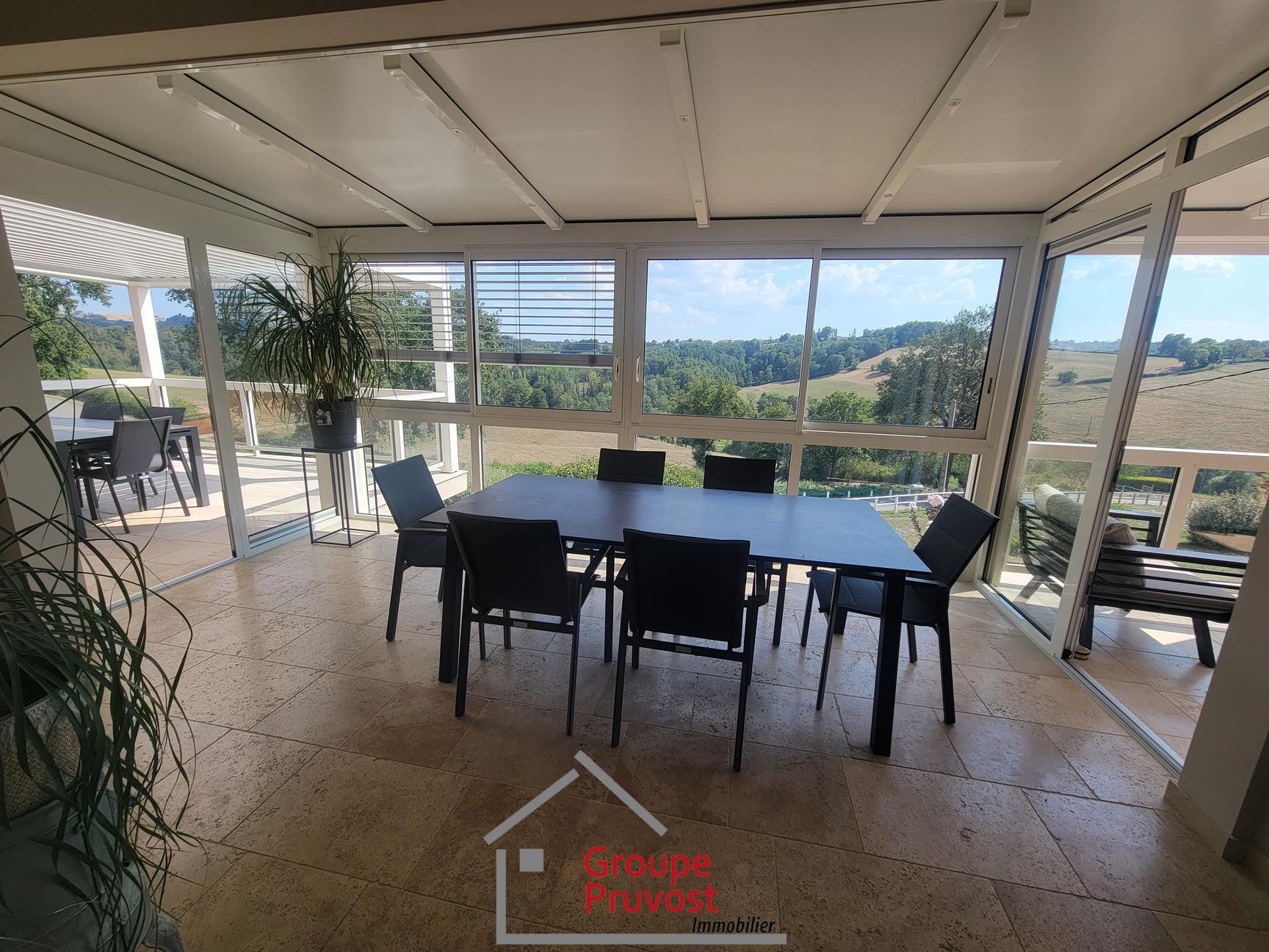 Vente Maison 245 m² à Coutouvre 465 000 €