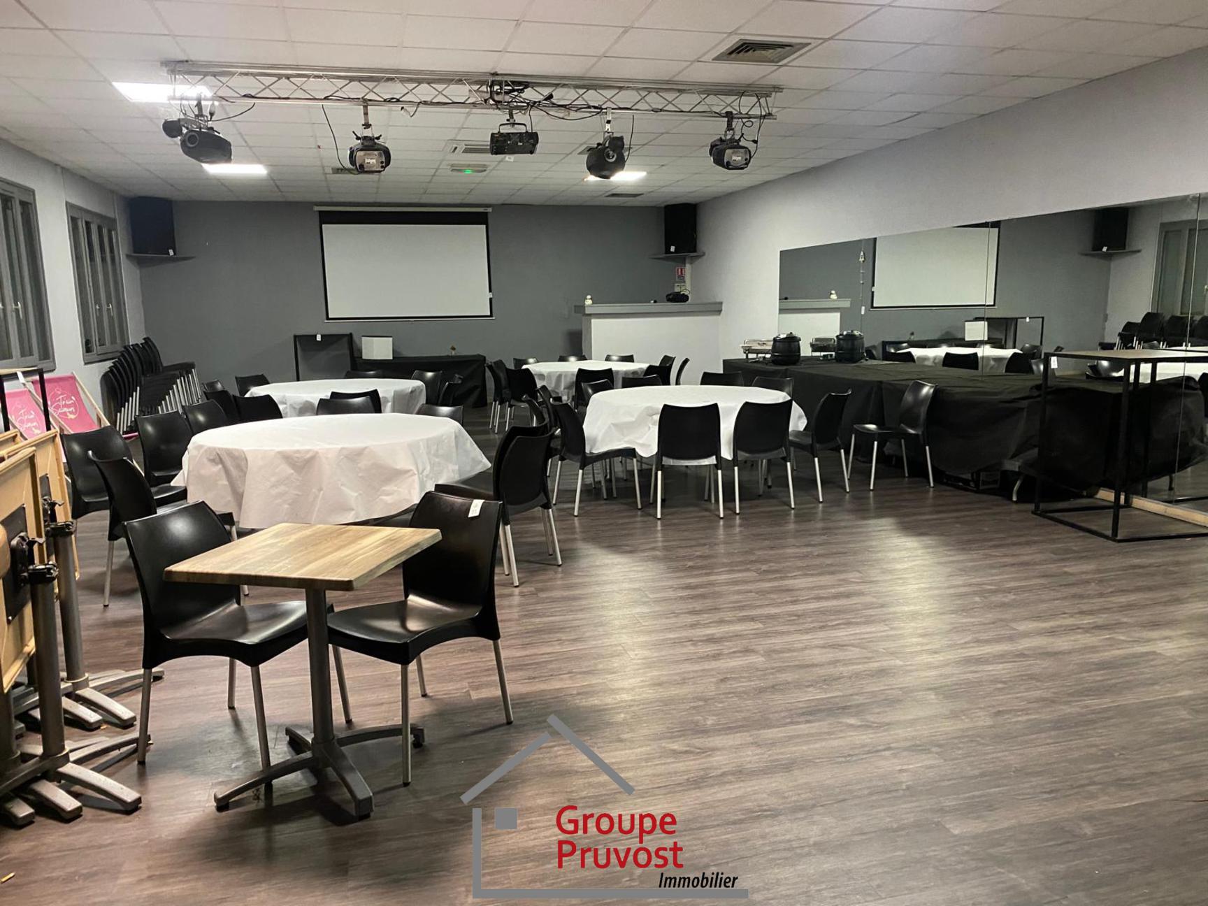 Vente Commerce divers 380 m² à Miribel 71 600 €