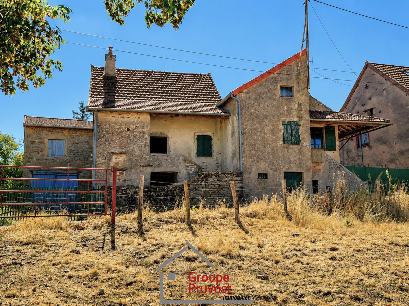 gedeon-photo-b83e2d5190bb551028faf5a2670445fc Ensemble immobilier à renover