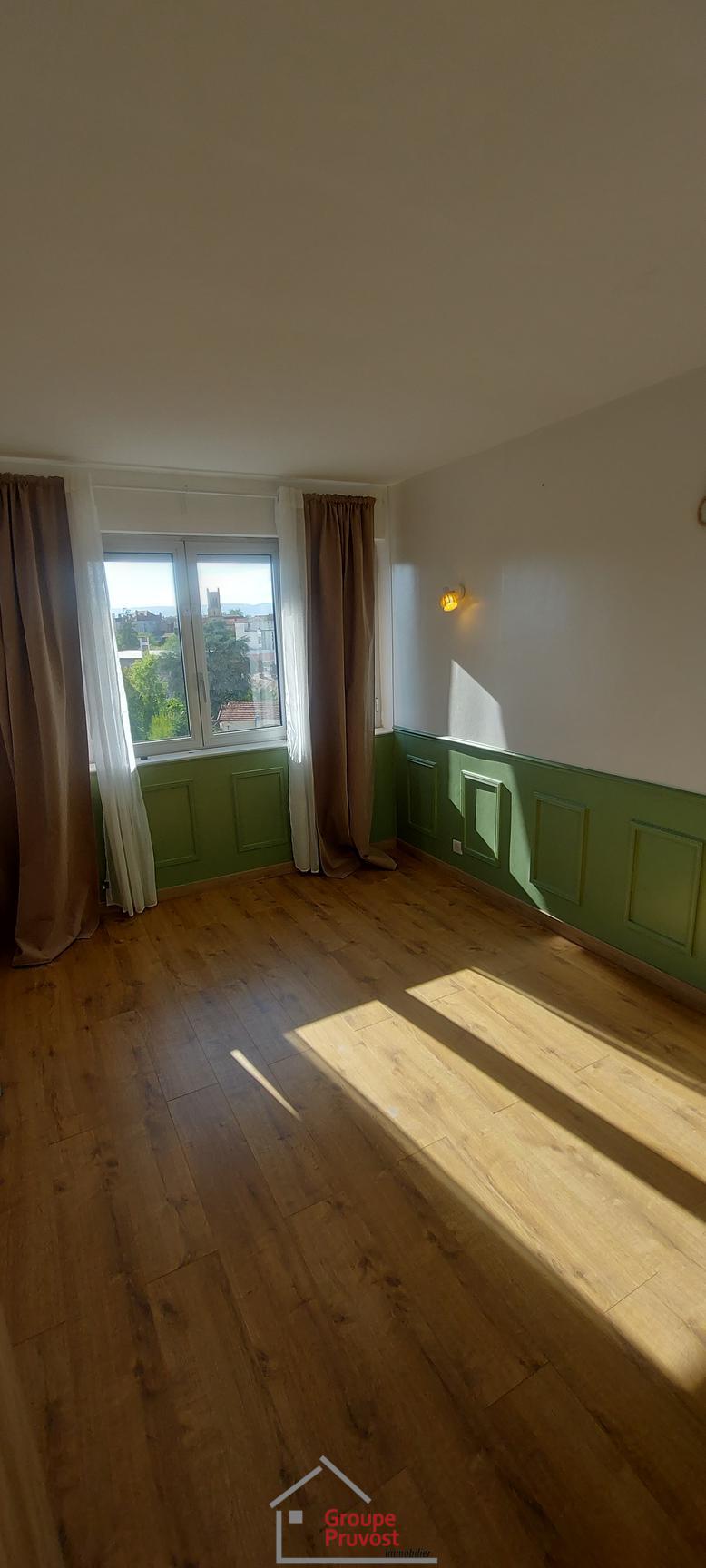 Vente T4 84 m² à Roanne 146 000 €