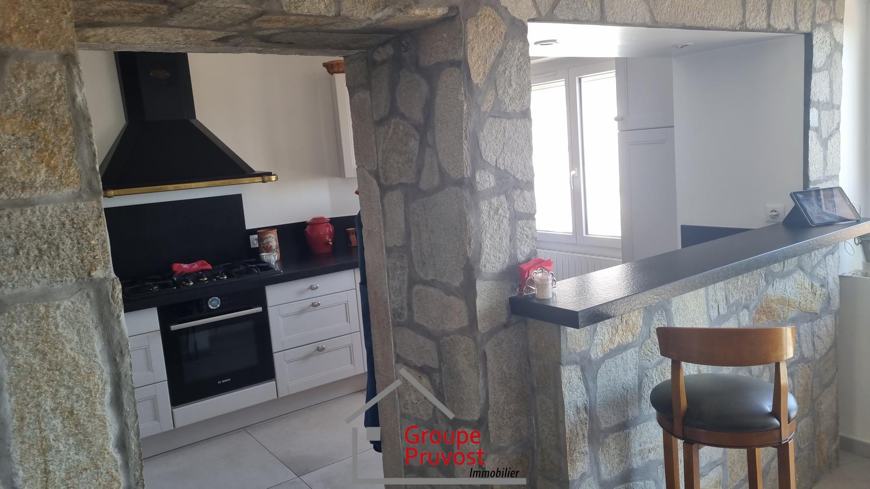 Très belle bâtisses terrain 1343 m²
