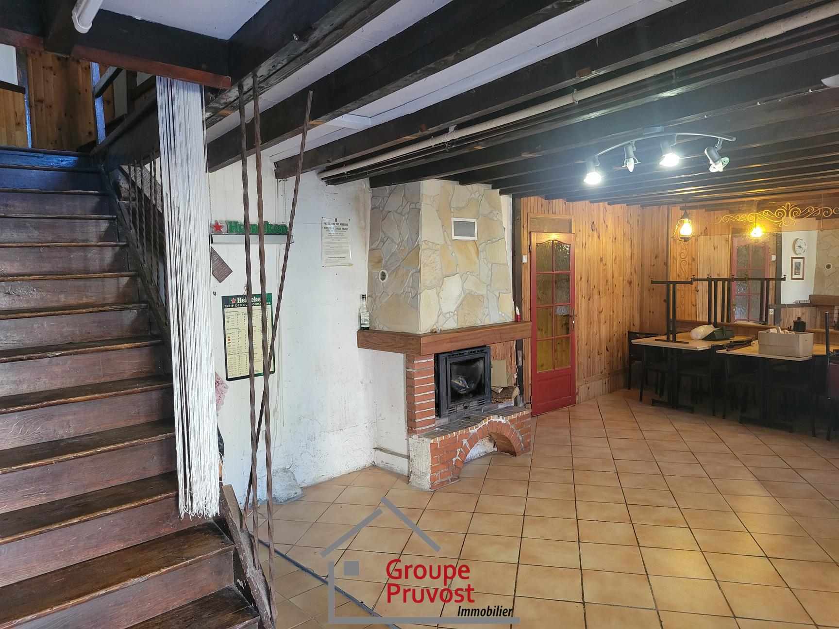 Vente Maison de village 200 m² à Renaison 99 900 €