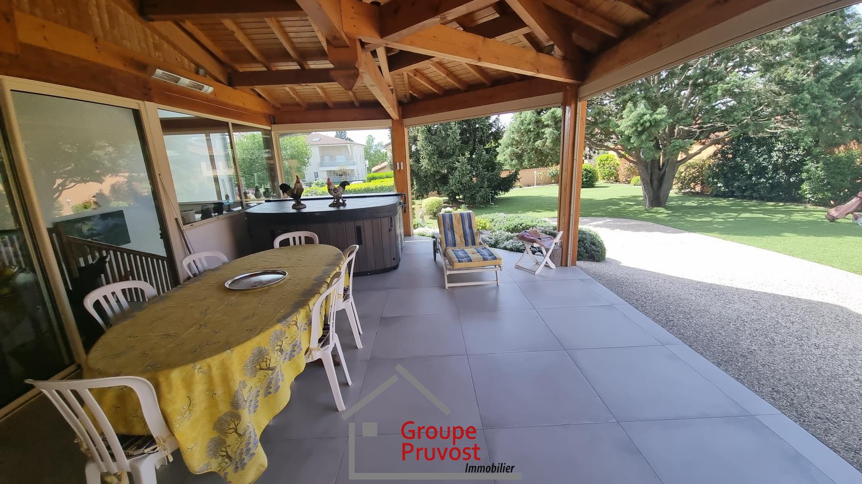 gedeon-photo-cffdb3bc41466fea2347cab9ee31f987 Très belle bâtisses terrain 1343 m²