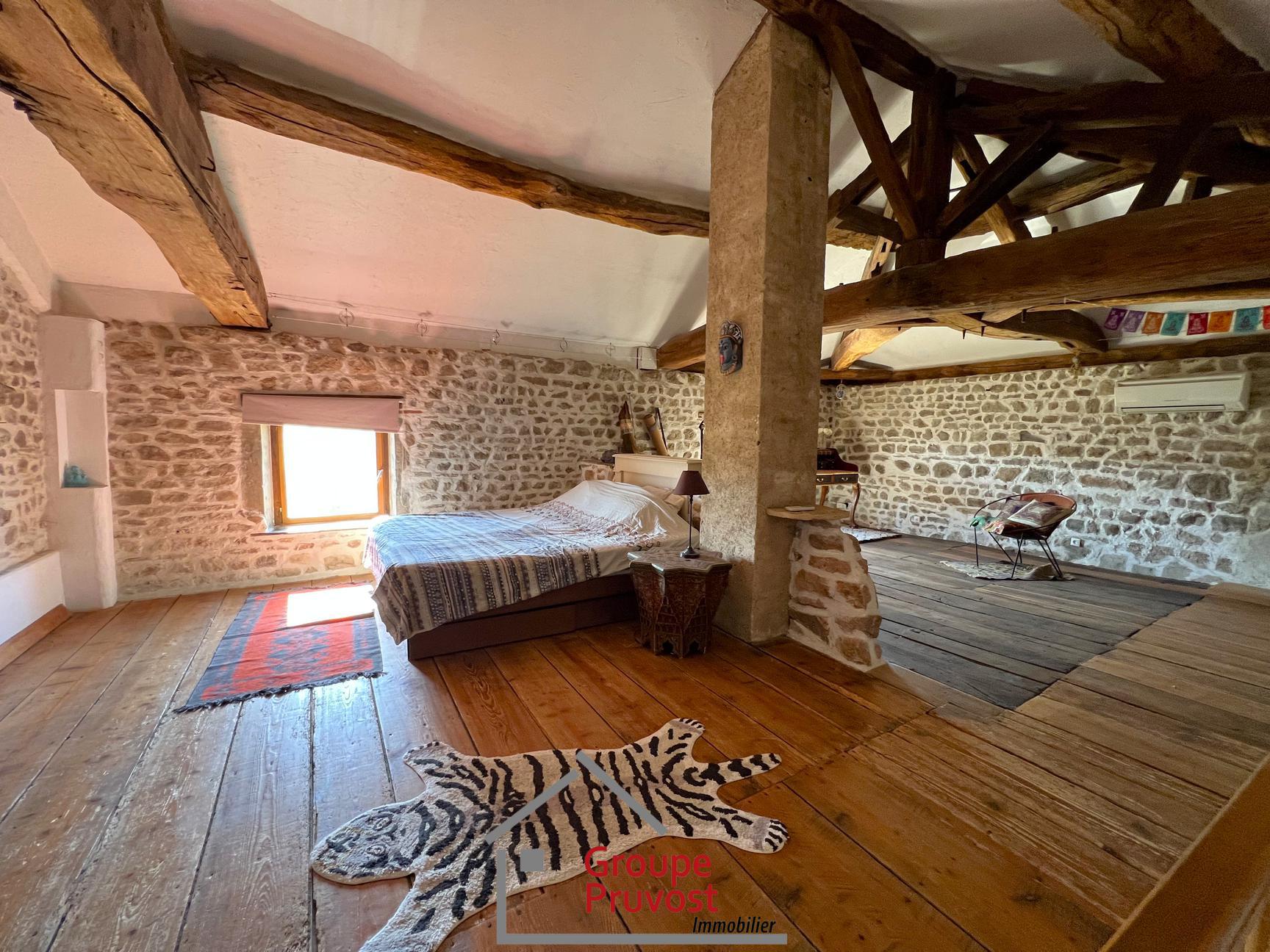 gedeon-photo-e026979d6238dff96beef2f29145d110 Jolie maison en pierres