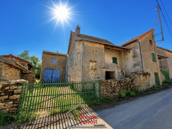Ensemble immobilier à renover
