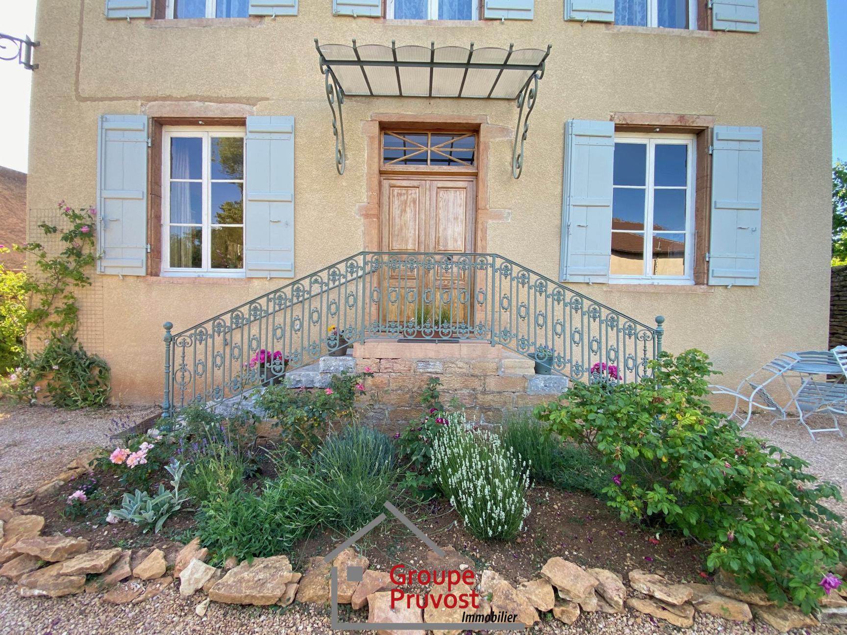 gedeon-photo-f21132dfdc4c2f8093e410c73dc84ecc Maison de village